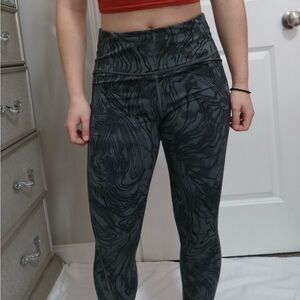 Athleta Gray Abstract Leggings